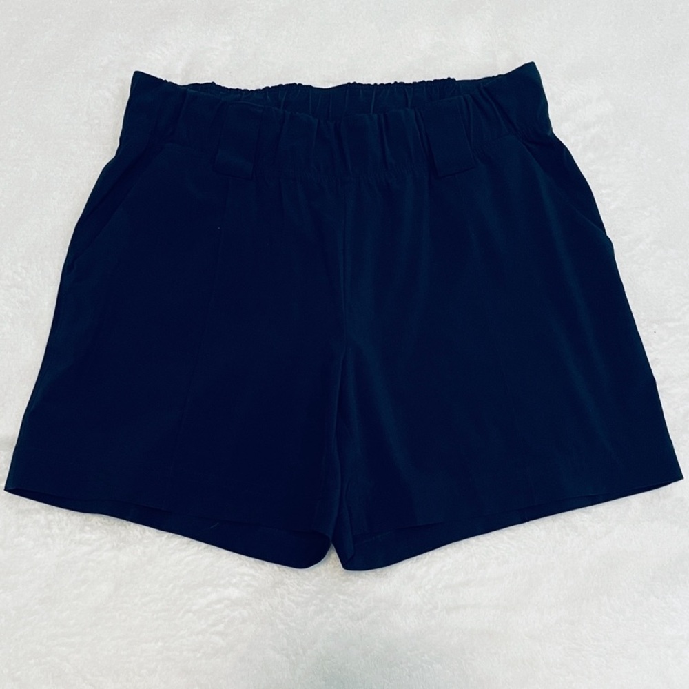 Athleta Women’s Elastic Waist Navy Shorts, 6